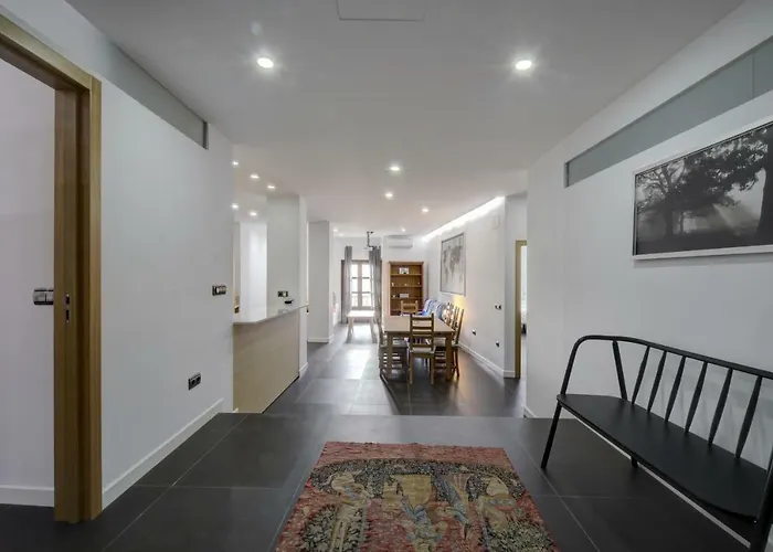 Wonderful Views In Luxury Apartment